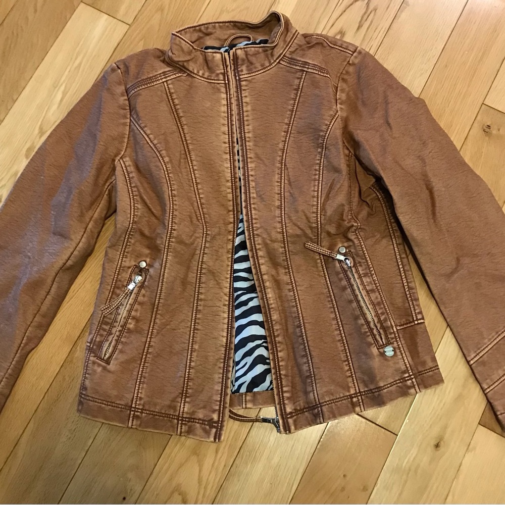 Beautiful new Point Zero jacket, size Medium.